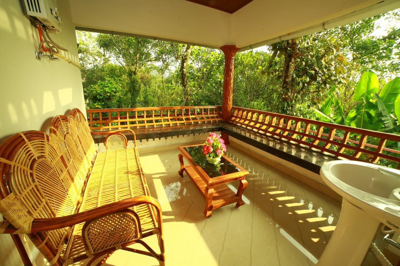 Spice Valley Home Stay & Tree House Munnar Exteriör bild